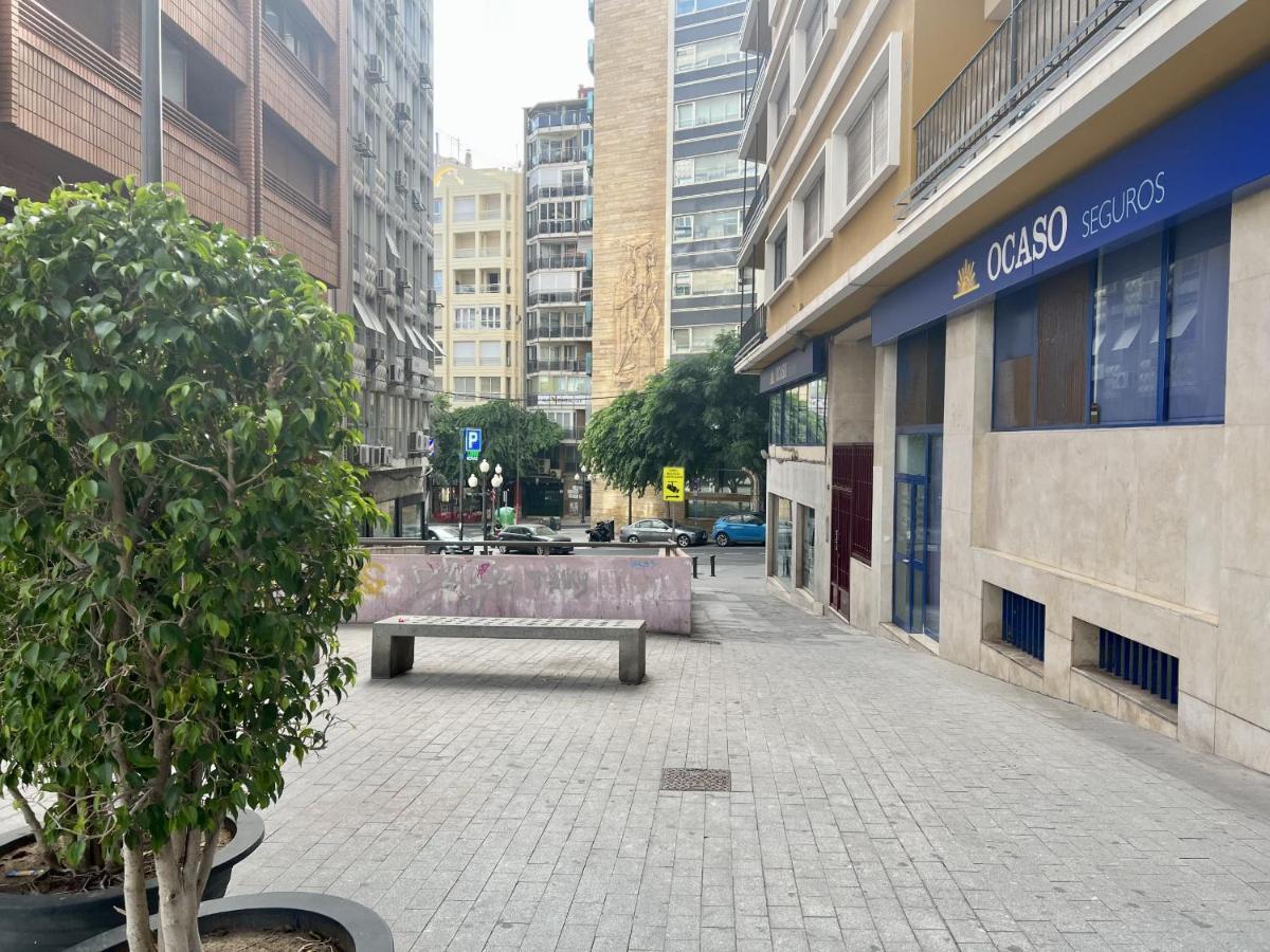Cozy San Cristobal Apartment In Heart Of Alicante Exterior foto