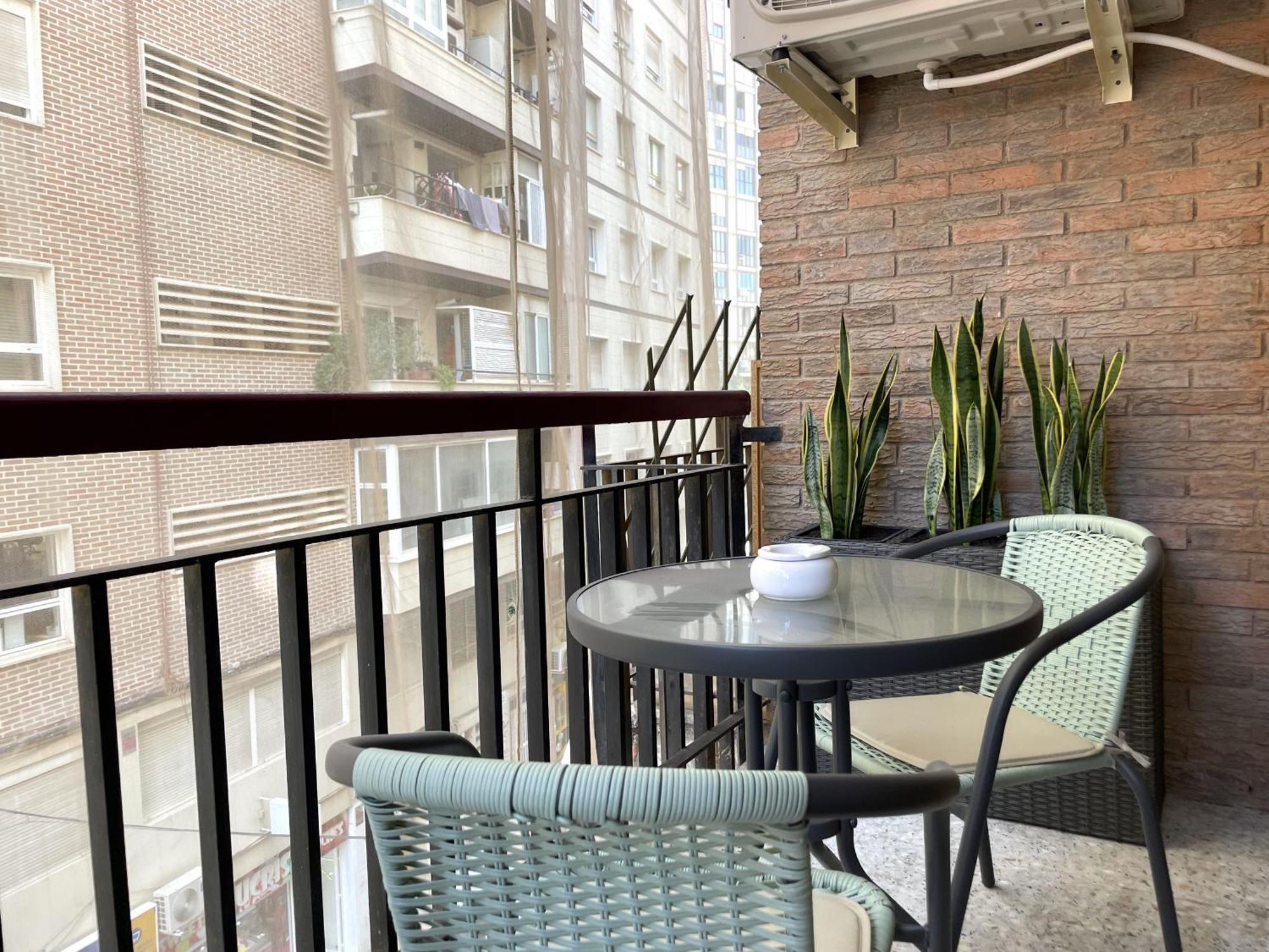 Cozy San Cristobal Apartment In Heart Of Alicante Exterior foto